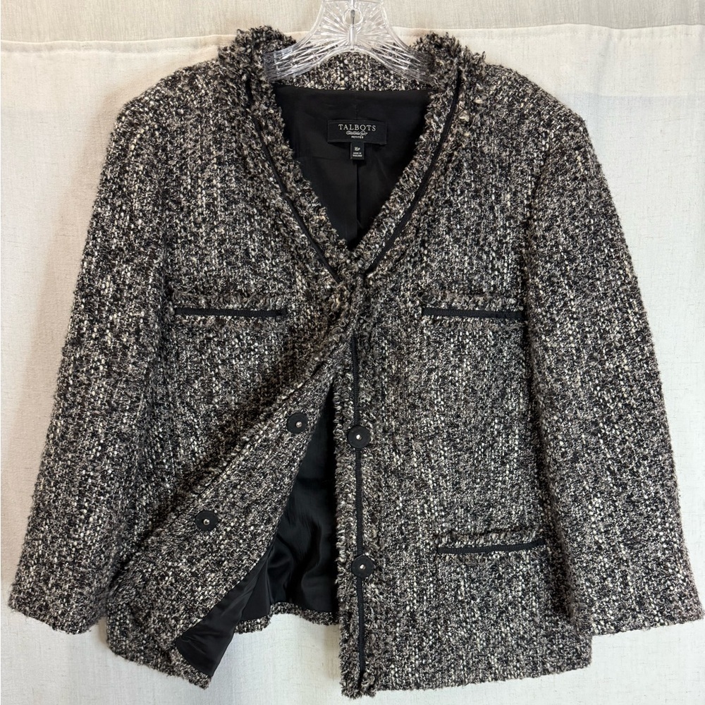 Talbots Tweed Blazer Jacket Size 16P Black White Classic Chic - Picture 3 of 7